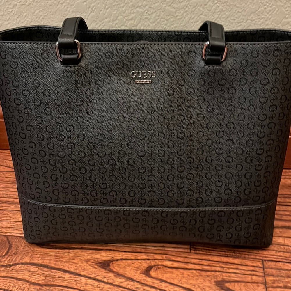 Guess purse